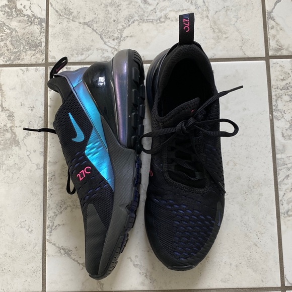 Nike Shoes - Nike • Black 270s